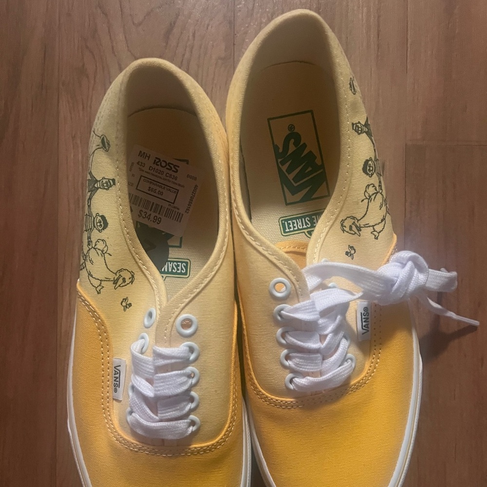 Sesame Street Edition Vans Sneakers Womens 8.5